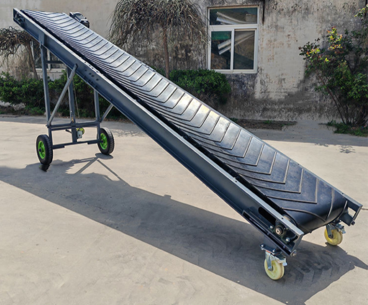 Dahan Portable Inclined Mobile Conveyor with Chevron Surface for Bulk Material Handling