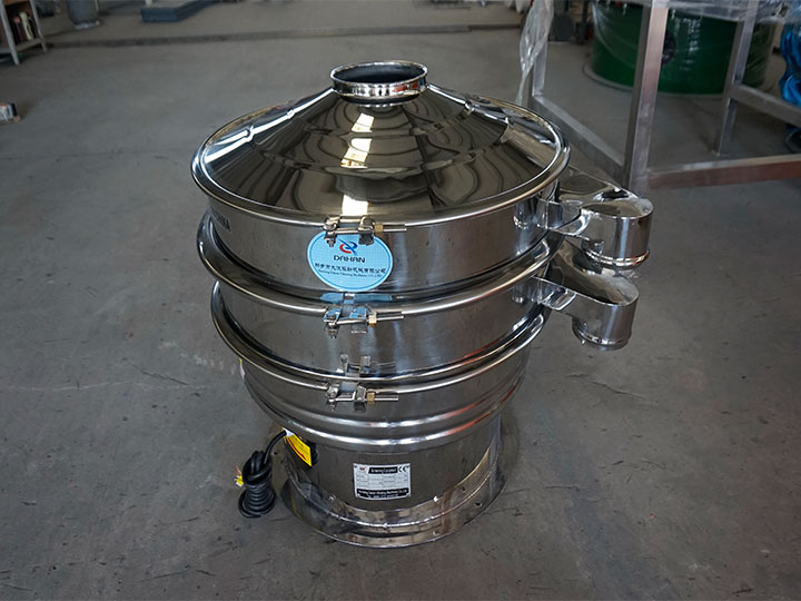 Chili sauce screening machine