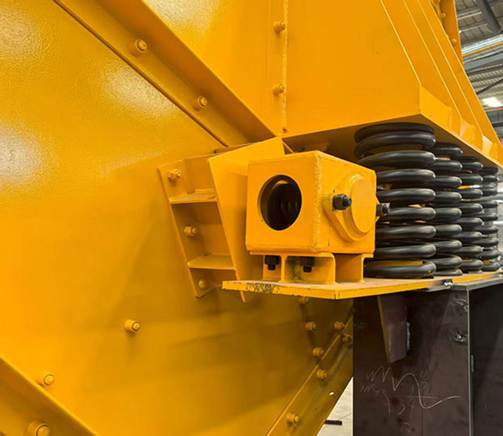 Heavy-duty steel dampening spring suspension assembly for high amplitude vibrating screen