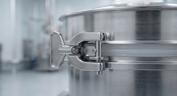 Heavy-duty quick-release clamps and airtight silicone gaskets ensuring zero leakage under high-frequency vibration