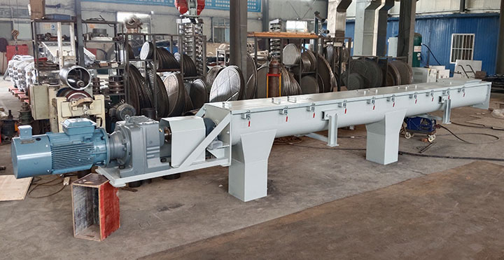 Metal chip screw conveyor for machining scrap handling
